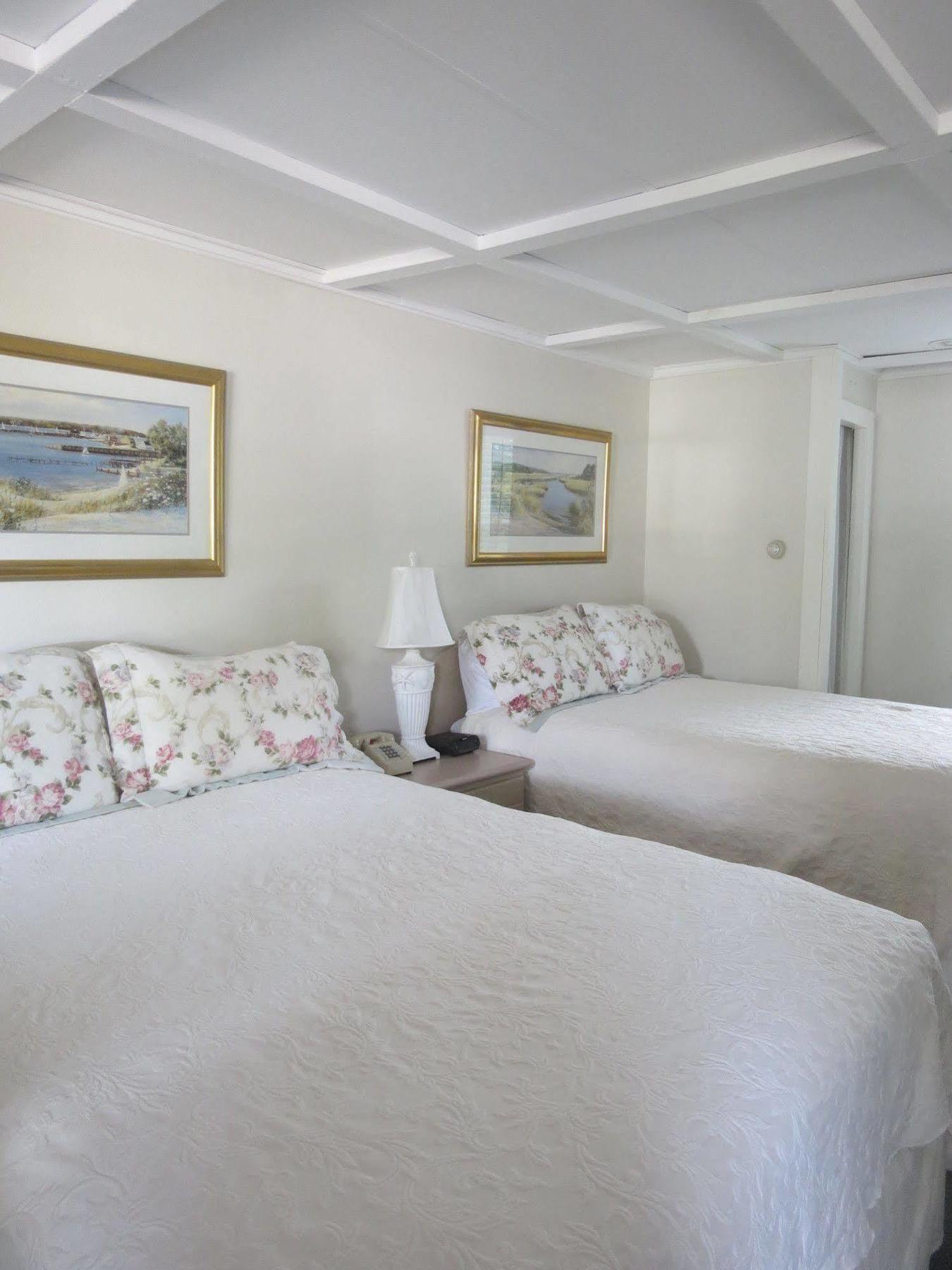 Shoreway Acres Inn Falmouth Extérieur photo